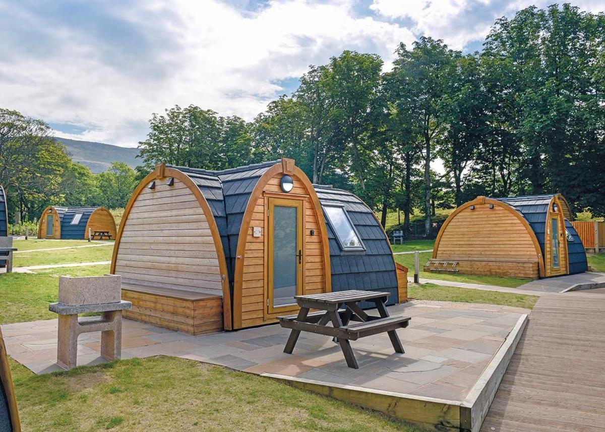 Dovestone Holiday Park Hotel Greenfield  ภายนอก รูปภาพ