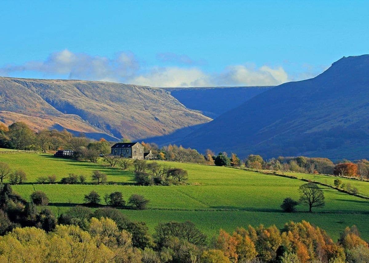 Dovestone Holiday Park Hotel Greenfield  ภายนอก รูปภาพ